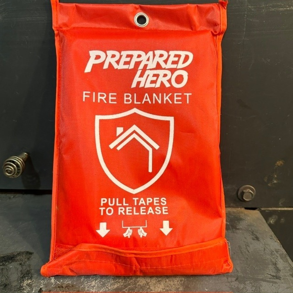 Prepared Hero Fire Blanket Emergency Safety 1.0m x 1.0m Red Pouch Fiberglass